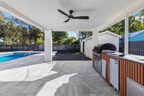 Casa en alquiler en Hollywood, Florida, 4 dormitorios, 214.6 m2 № 2001922 - foto 27
