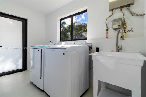 Casa en alquiler en Hollywood, Florida, 4 dormitorios, 214.6 m2 № 2001922 - foto 23