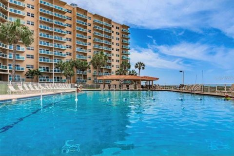 Condominio en alquiler en Clearwater, Florida, 2 dormitorios, 97.92 m2 № 1136641 - foto 1