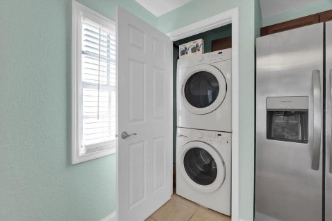 Condominio en venta en Saint Petersburg, Florida, 1 dormitorio, 64.47 m2 № 2100541 - foto 12