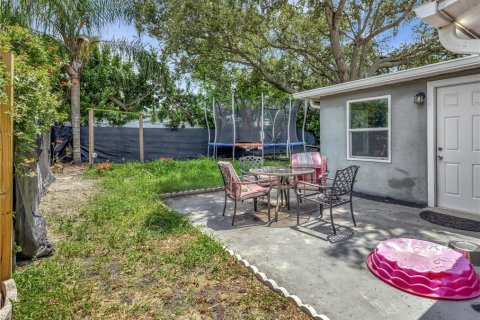 House in Holiday, Florida 4 bedrooms, 103.68 sq.m. № 1800121 - photo 23