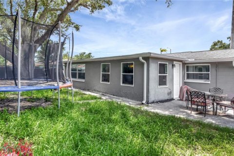 House in Holiday, Florida 4 bedrooms, 103.68 sq.m. № 1800121 - photo 21