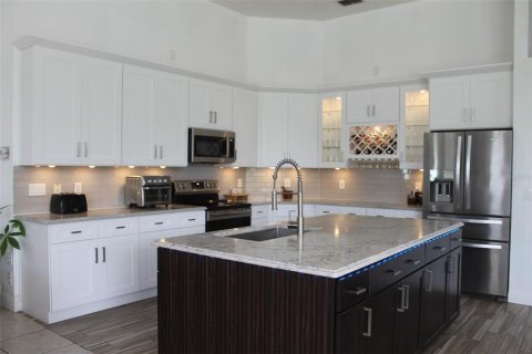 Casa en venta en Orlando, Florida, 4 dormitorios, 337.24 m2 № 2206757 - foto 11