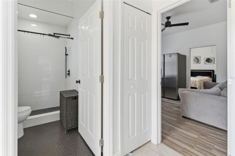 Casa en venta en Orlando, Florida, 4 dormitorios, 337.24 m2 № 2206757 - foto 29