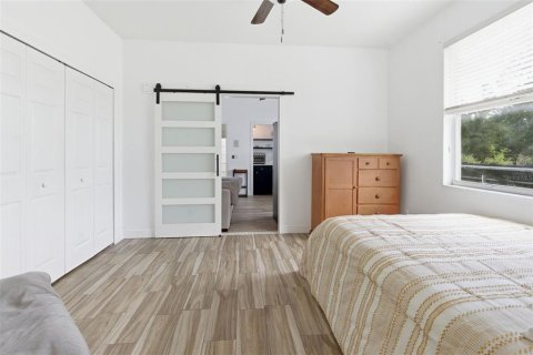Casa en venta en Orlando, Florida, 4 dormitorios, 337.24 m2 № 2206757 - foto 28