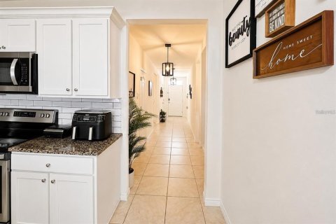 Villa ou maison à louer à Deltona, Floride: 4 chambres, 169.83 m2 № 2114804 - photo 4