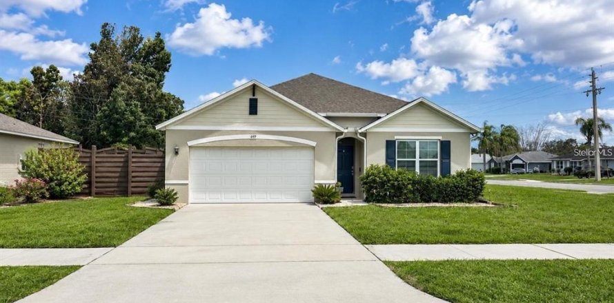 Villa ou maison à Deltona, Floride 4 chambres, 169.83 m2 № 2114804
