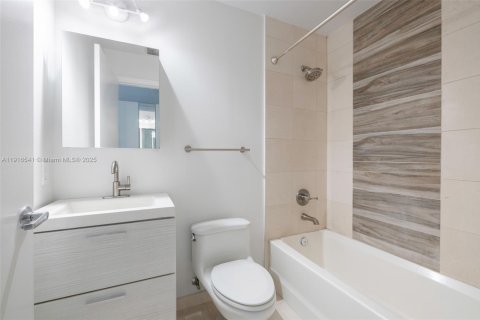 Copropriété à vendre à Miami, Floride: 1 chambre, 59.27 m2 № 1973611 - photo 5