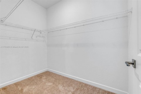 Townhouse in Florida City, Florida 3 bedrooms, 138.24 sq.m. № 1596501 - photo 14