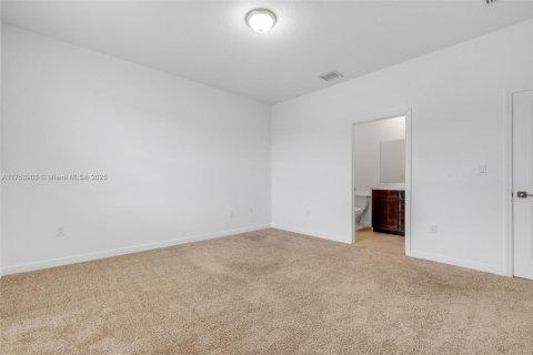 Townhouse in Florida City, Florida 3 bedrooms, 138.24 sq.m. № 1596501 - photo 15