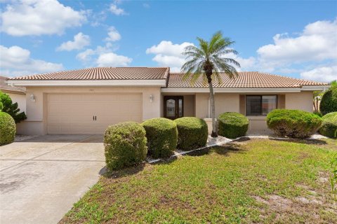 Casa en Sun City Center, Florida 2 dormitorios, 172.89 m2 № 2110429