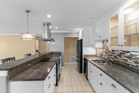 Купить виллу или дом в Сан-Сити-Центр, Флорида 4 комнаты, 172.89м2, № 2110429 - фото 19