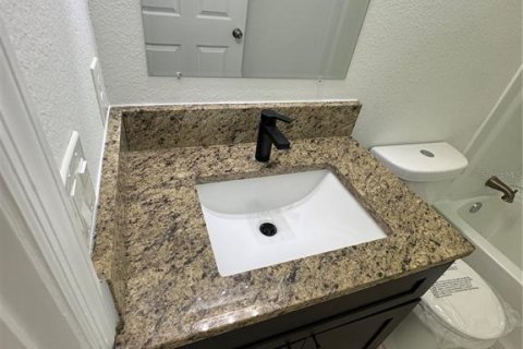House in Deltona, Florida 4 bedrooms, 148.64 sq.m. № 2238704 - photo 19