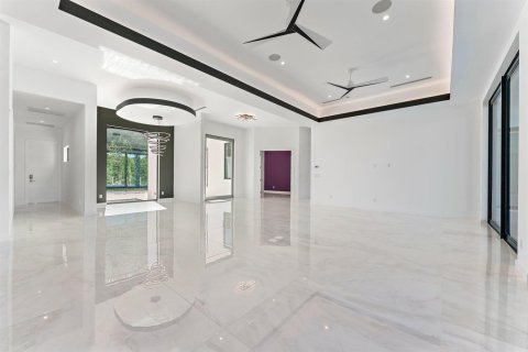 Купить виллу или дом в Юпитер, Флорида 7 комнат, 440.82м2, № 2191180 - фото 27