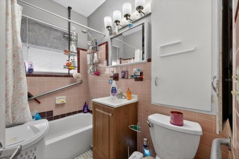 Casa en venta en Tampa, Florida, 4 dormitorios, 168.25 m2 № 2103541 - foto 10