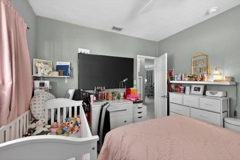 Casa en venta en Tampa, Florida, 4 dormitorios, 168.25 m2 № 2103541 - foto 9