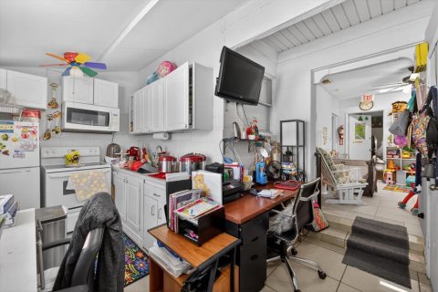 Casa en venta en Tampa, Florida, 4 dormitorios, 168.25 m2 № 2103541 - foto 17