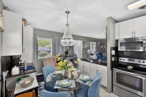 Casa en venta en Tampa, Florida, 4 dormitorios, 168.25 m2 № 2103541 - foto 20