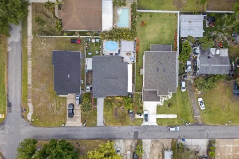 Casa en venta en Tampa, Florida, 4 dormitorios, 168.25 m2 № 2103541 - foto 23