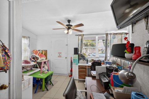 Casa en venta en Tampa, Florida, 4 dormitorios, 168.25 m2 № 2103541 - foto 15