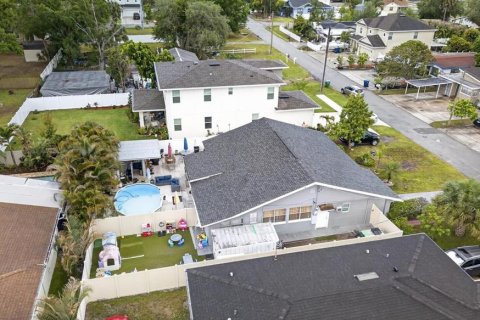 Casa en venta en Tampa, Florida, 4 dormitorios, 168.25 m2 № 2103541 - foto 29