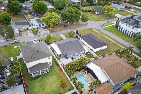 Casa en venta en Tampa, Florida, 4 dormitorios, 168.25 m2 № 2103541 - foto 27