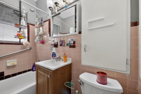 Casa en venta en Tampa, Florida, 4 dormitorios, 168.25 m2 № 2103541 - foto 11
