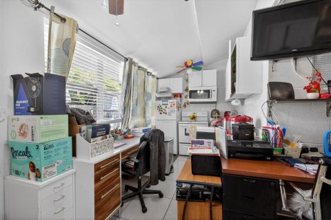 Casa en venta en Tampa, Florida, 4 dormitorios, 168.25 m2 № 2103541 - foto 16