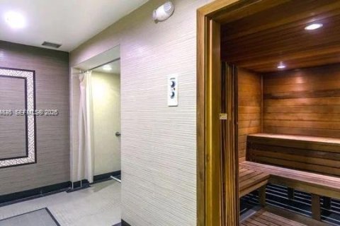 Condo in Pembroke Pines, Florida, 1 bedroom  № 2068755 - photo 28