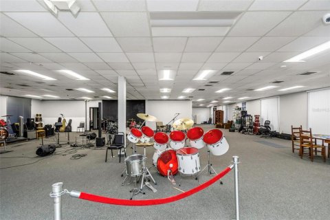 Propiedad comercial en alquiler en Clearwater, Florida, 558.16 m2 № 1546165 - foto 16