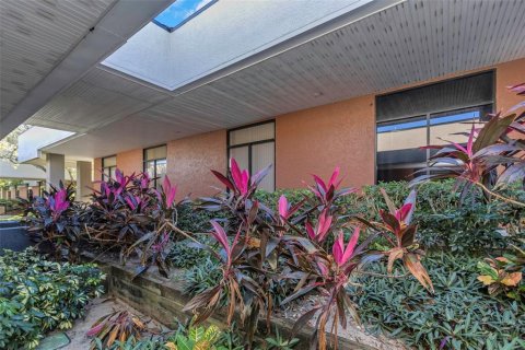 Propiedad comercial en alquiler en Clearwater, Florida, 558.16 m2 № 1546165 - foto 3