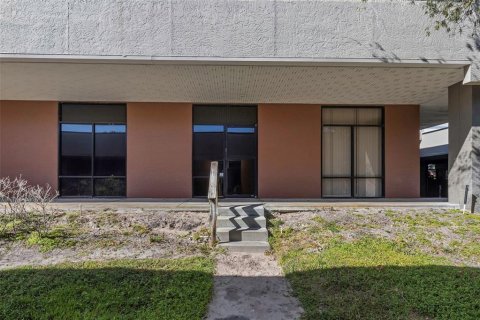 Propiedad comercial en alquiler en Clearwater, Florida, 558.16 m2 № 1546165 - foto 6