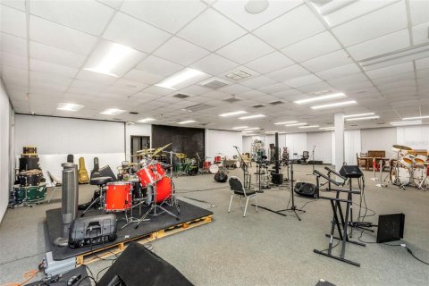 Propiedad comercial en alquiler en Clearwater, Florida, 558.16 m2 № 1546165 - foto 19