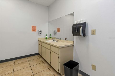 Propiedad comercial en alquiler en Clearwater, Florida, 558.16 m2 № 1546165 - foto 29