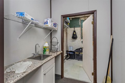 Propiedad comercial en alquiler en Clearwater, Florida, 558.16 m2 № 1546165 - foto 24