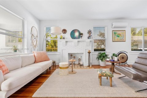 Villa ou maison à vendre à Miami, Floride: 2 chambres, 122.26 m2 № 1996568 - photo 14