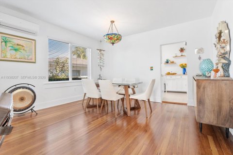 Villa ou maison à vendre à Miami, Floride: 2 chambres, 122.26 m2 № 1996568 - photo 16