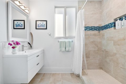 Villa ou maison à vendre à Miami, Floride: 2 chambres, 122.26 m2 № 1996568 - photo 24