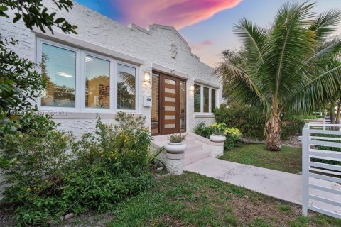 Villa ou maison à vendre à Miami, Floride: 2 chambres, 122.26 m2 № 1996568 - photo 1