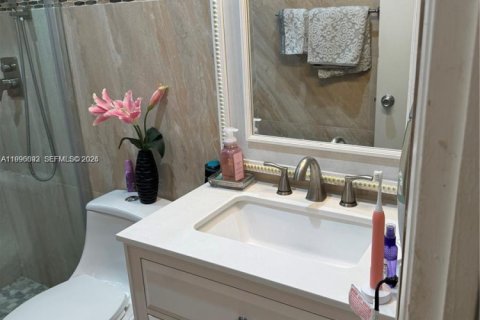 Condo in Pembroke Pines, Florida, 1 bedroom  № 2064500 - photo 15