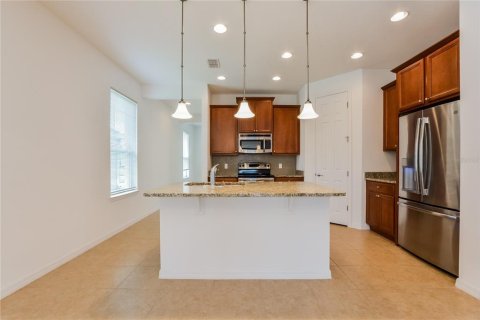 House in Poinciana, Florida 2 bedrooms, 158.21 sq.m. № 1561511 - photo 5