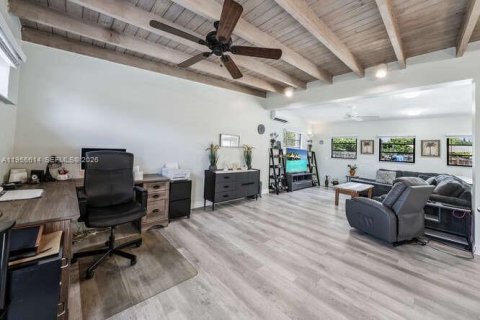 House in Fort Lauderdale, Florida 3 bedrooms, 135.27 sq.m. № 2010489 - photo 9