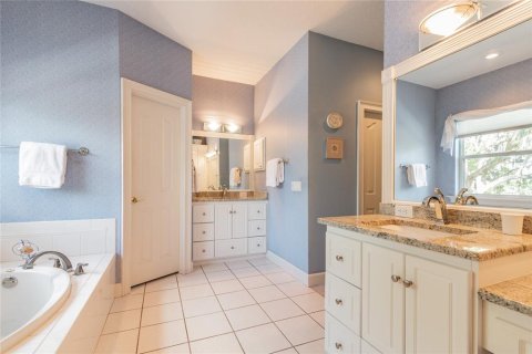 Casa en venta en Lakeland, Florida, 4 dormitorios, 325.81 m2 № 1759297 - foto 25