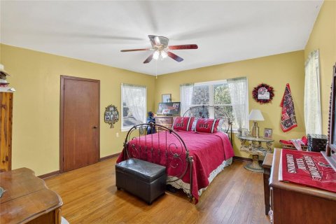 House in Plant City, Florida 3 bedrooms, 285.95 sq.m. № 2114384 - photo 22