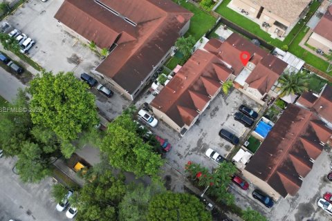 Снять в аренду кондоминиум в Хайалиа, Флорида 2 спальни, 91.6м2, № 2024872 - фото 30