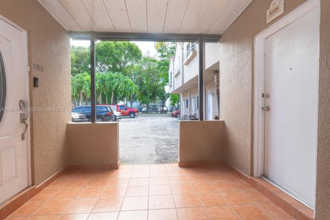 Снять в аренду кондоминиум в Хайалиа, Флорида 2 спальни, 91.6м2, № 2024872 - фото 28