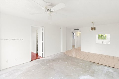 Купить кондоминиум в Окленд-Парк, Флорида 2 спальни, 90.58м2, № 2009312 - фото 4