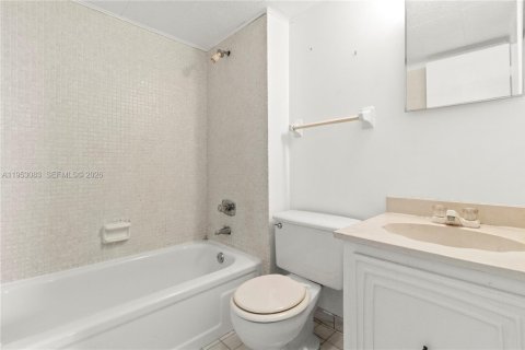 Купить кондоминиум в Окленд-Парк, Флорида 2 спальни, 90.58м2, № 2009312 - фото 22