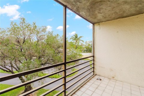 Купить кондоминиум в Окленд-Парк, Флорида 2 спальни, 90.58м2, № 2009312 - фото 7