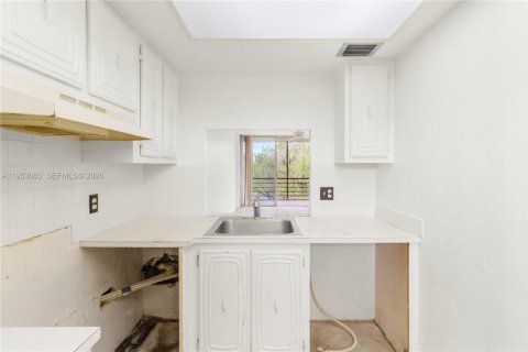 Купить кондоминиум в Окленд-Парк, Флорида 2 спальни, 90.58м2, № 2009312 - фото 28